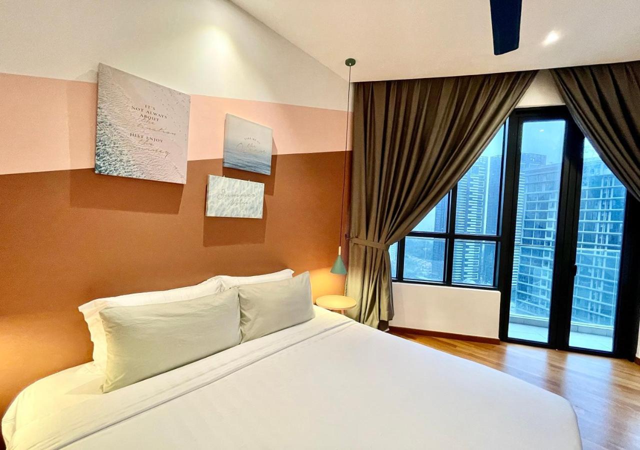 Kl Gateway Premium Residences By Moka Kuala Lumpur Extérieur photo