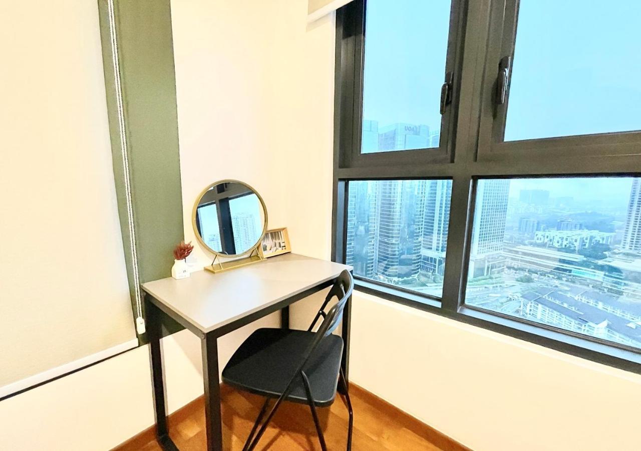 Kl Gateway Premium Residences By Moka Kuala Lumpur Extérieur photo