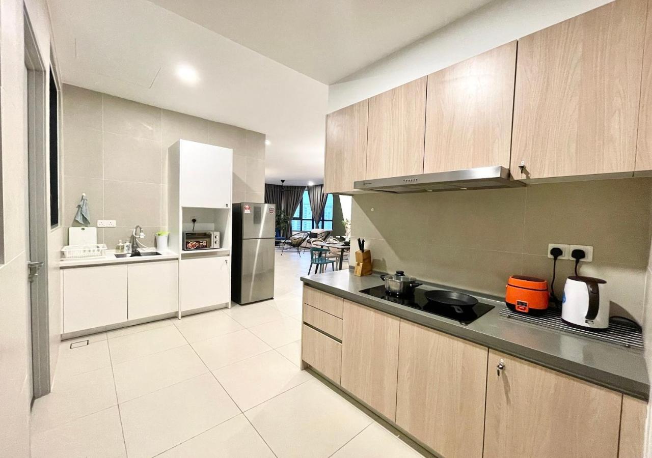 Kl Gateway Premium Residences By Moka Kuala Lumpur Extérieur photo